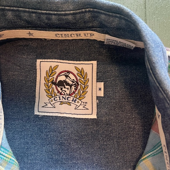 Cinch Men’s Plaid Dress Shirt with Denim Collar Medium - Picture 4 of 5